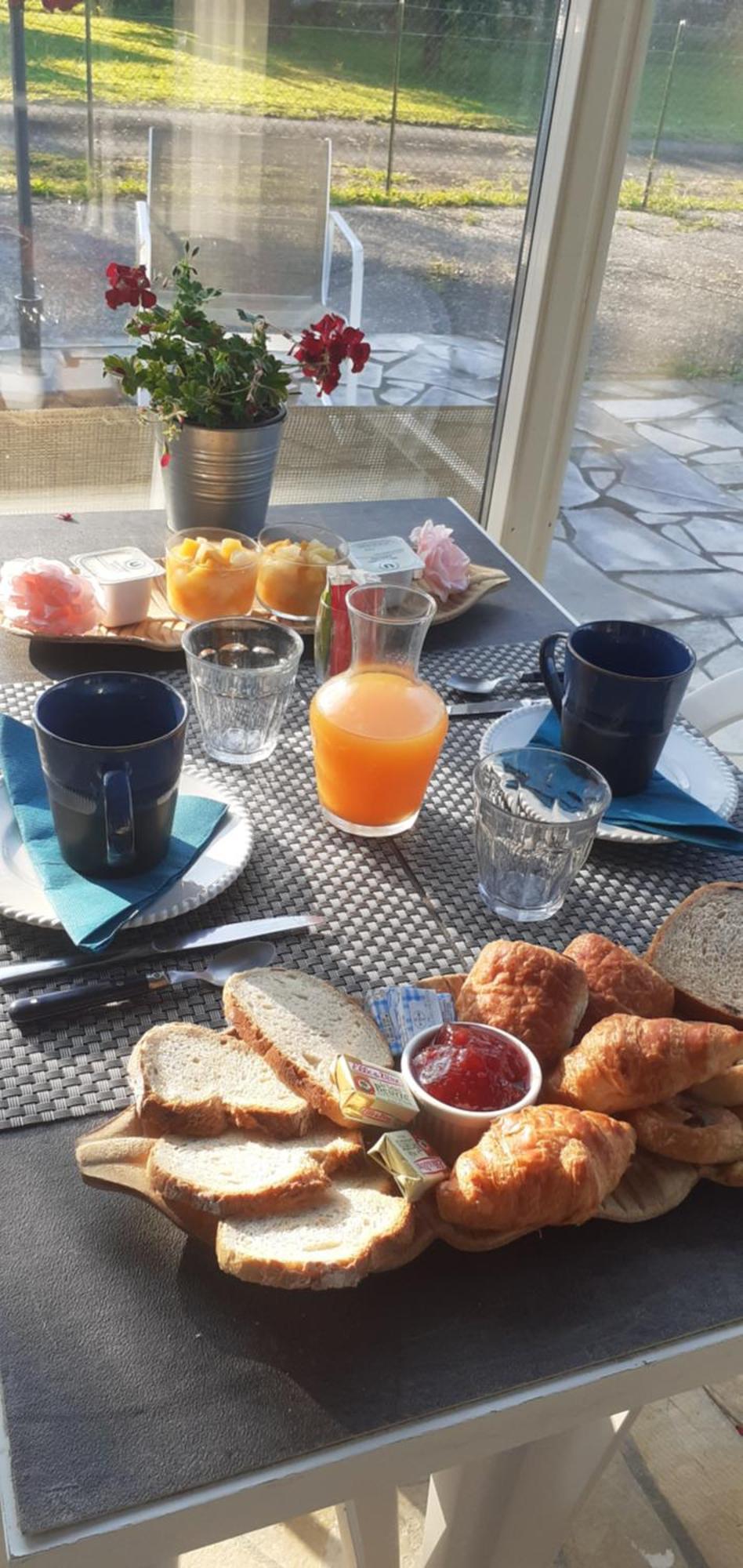 Bed and Breakfast Arts & Passion Mirambeau  Esterno foto
